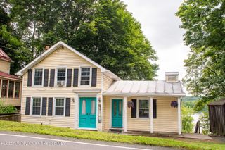 1080 Route 144, New Baltimore, NY 12124