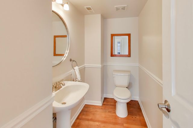 3442 N DAMEN Avenue 3, Chicago, IL 60618