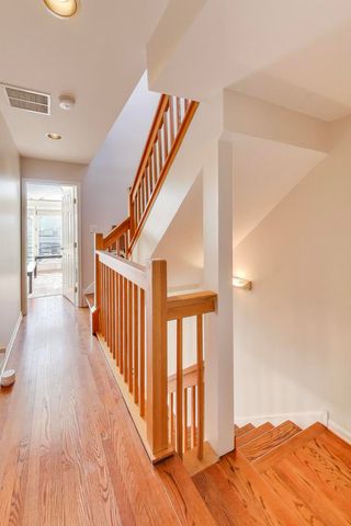 3442 N DAMEN Avenue 3, Chicago, IL 60618