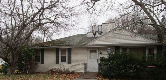 21 Baxter St, Worcester, MA 01602