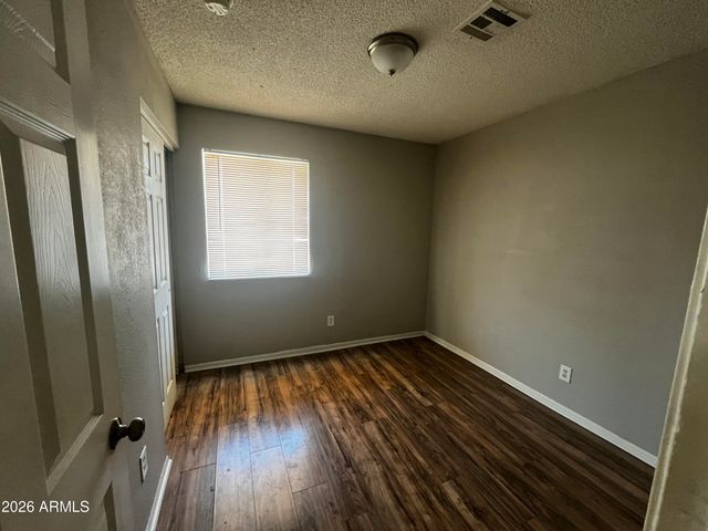 7301 W HEATHERBRAE Drive, Phoenix, AZ 85033