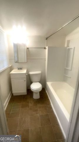 770 N Evelyn Place NW, Atlanta, GA 30318
