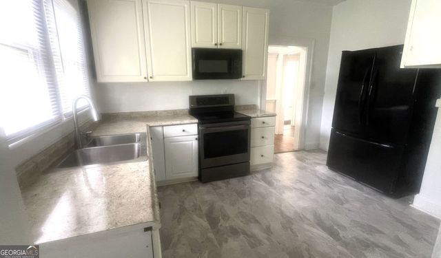 770 N Evelyn Place NW, Atlanta, GA 30318