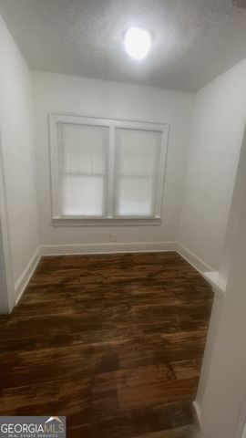 770 N Evelyn Place NW, Atlanta, GA 30318