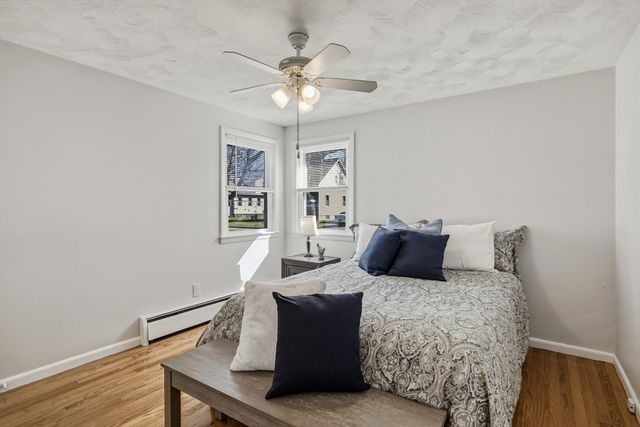 46 Lakevilla Ave, Springfield, MA 01109