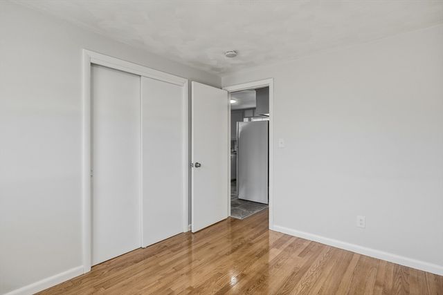 46 Lakevilla Ave, Springfield, MA 01109