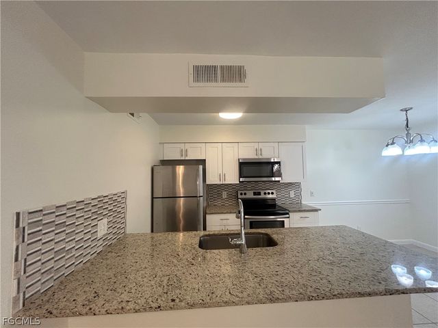 5305 Summerlin RD 507, Fort Myers, FL 33919