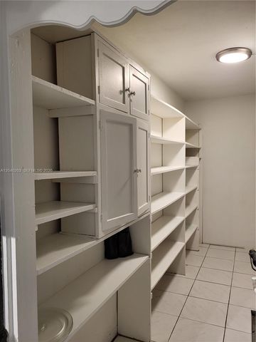 5200 SW 89th Pl, Miami, FL 33165