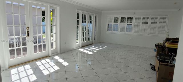 5200 SW 89th Pl, Miami, FL 33165
