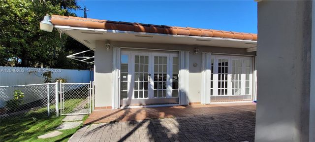 5200 SW 89th Pl, Miami, FL 33165