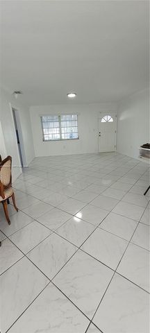 5200 SW 89th Pl, Miami, FL 33165