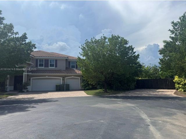 2230 NW 17th Ave, Homestead, FL 33030