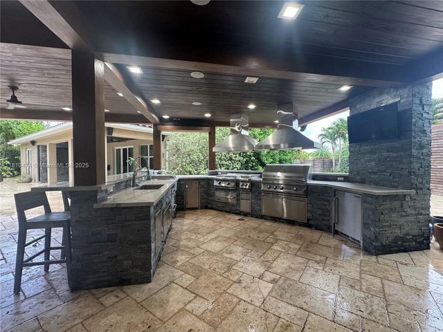 2230 NW 17th Ave, Homestead, FL 33030