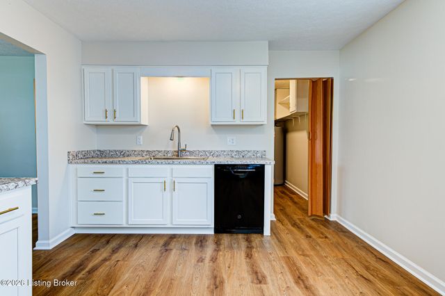 11723 Highway 44, Mt Washington, KY 40047