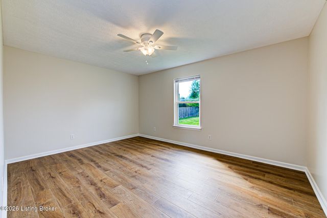 11723 Highway 44, Mt Washington, KY 40047