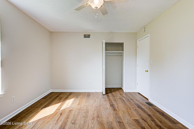 11723 Highway 44, Mt Washington, KY 40047