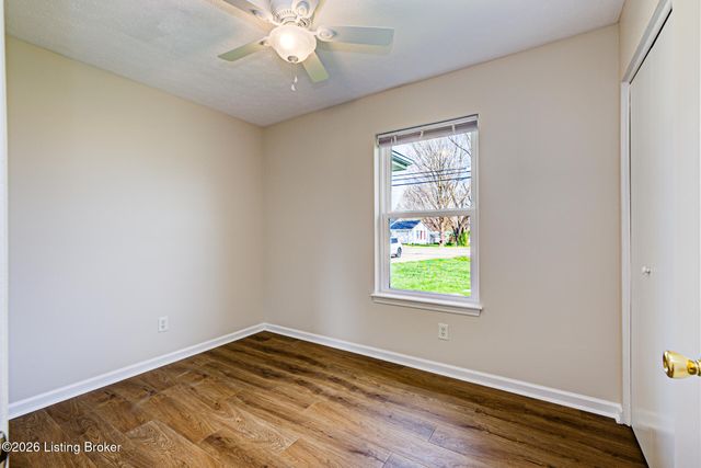 11723 Highway 44, Mt Washington, KY 40047