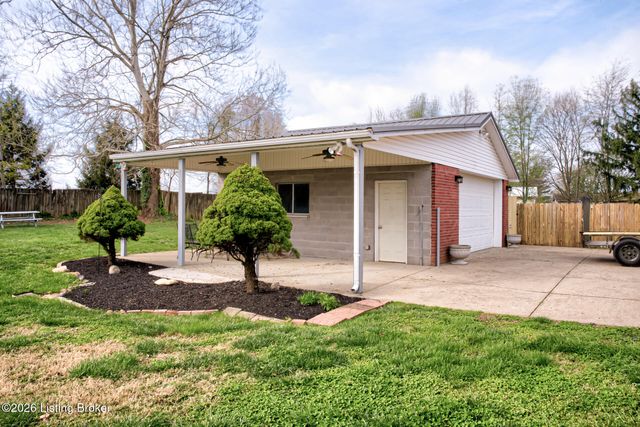 11723 Highway 44, Mt Washington, KY 40047