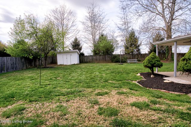 11723 Highway 44, Mt Washington, KY 40047