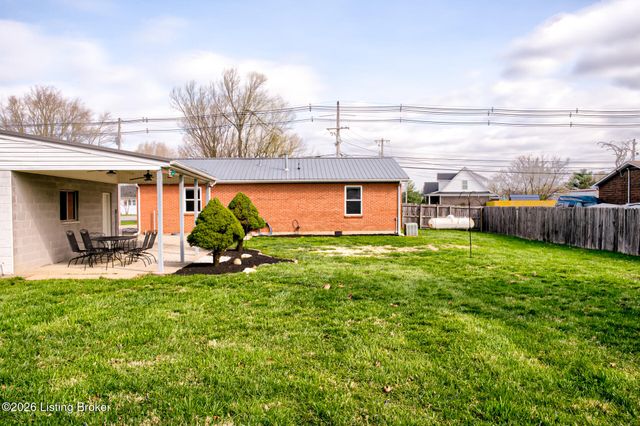 11723 Highway 44, Mt Washington, KY 40047