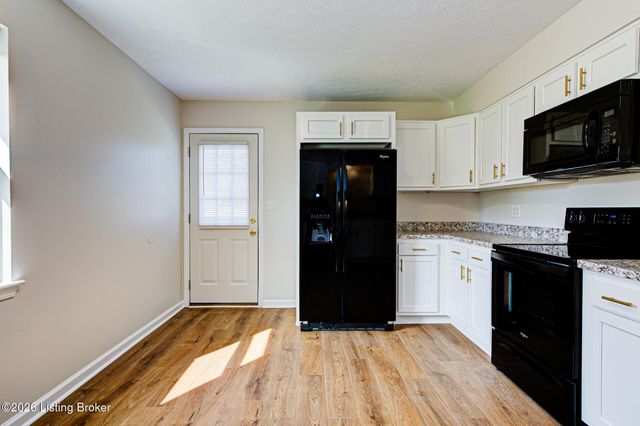 11723 Highway 44, Mt Washington, KY 40047