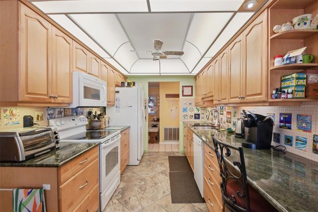 2322 LANCASTER DRIVE, Sun City Center, FL 33573