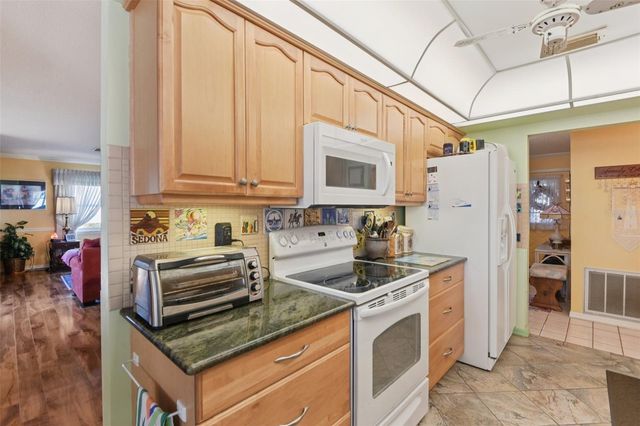 2322 LANCASTER DRIVE, Sun City Center, FL 33573