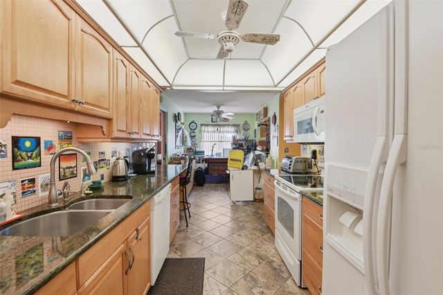 2322 LANCASTER DRIVE, Sun City Center, FL 33573