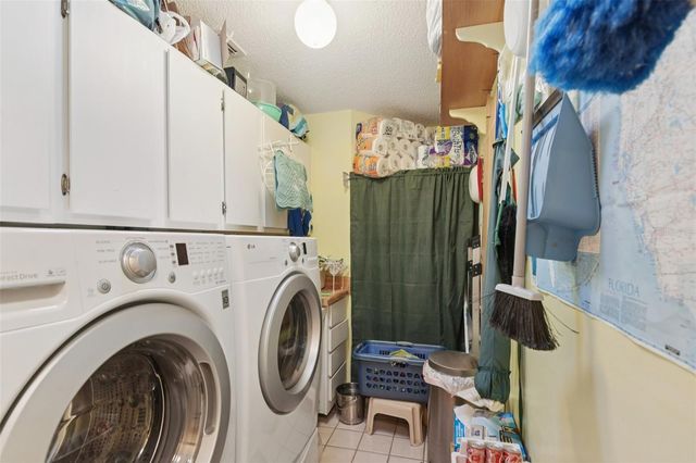 2322 LANCASTER DRIVE, Sun City Center, FL 33573