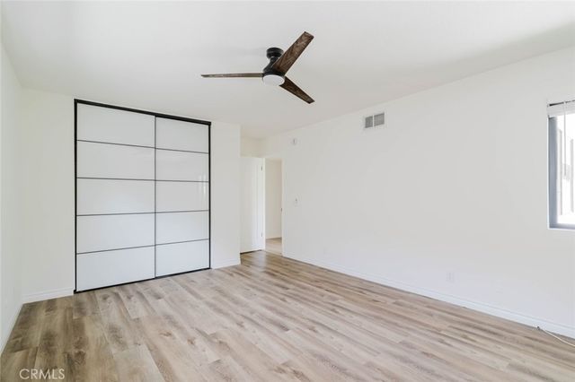 8400 Chimineas, Northridge, CA 91325
