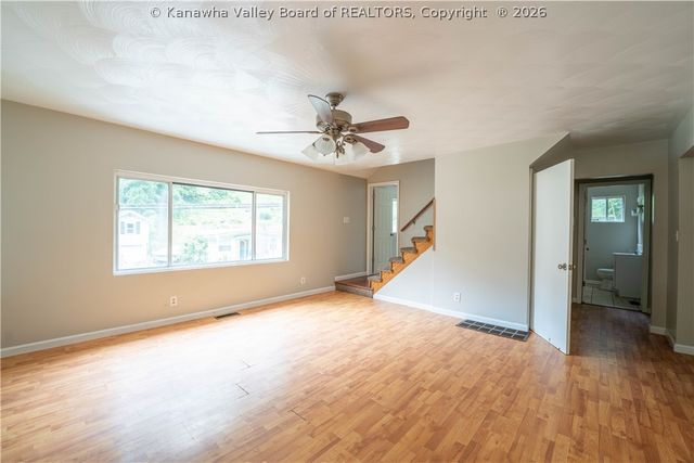 909 South Park Road, Charleston, WV 25304