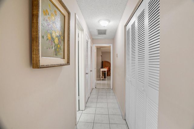 8713 NW 10th Street C101, Plantation, FL 33322