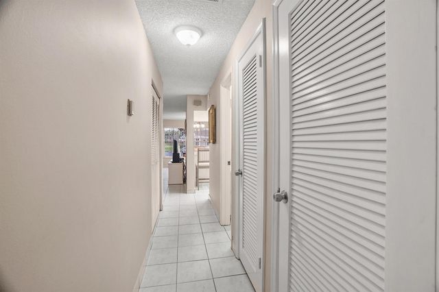 8713 NW 10th Street C101, Plantation, FL 33322