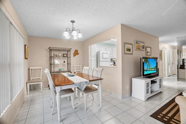 8713 NW 10th Street C101, Plantation, FL 33322