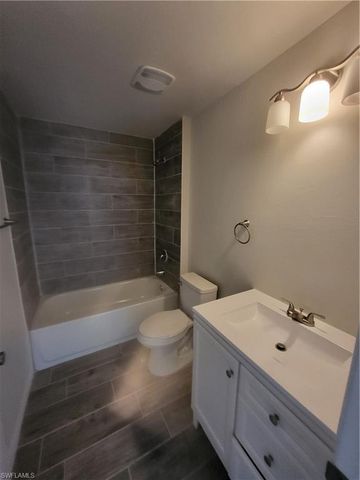1001 NE 7th AVE, Cape Coral, FL 33909