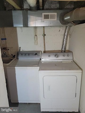 4227 BERGER AVE, Baltimore, MD 21206