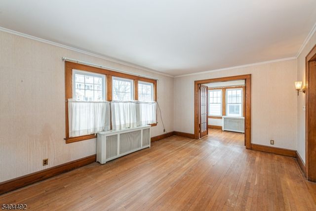 32 Walker Ave, Morristown Town, NJ 07960