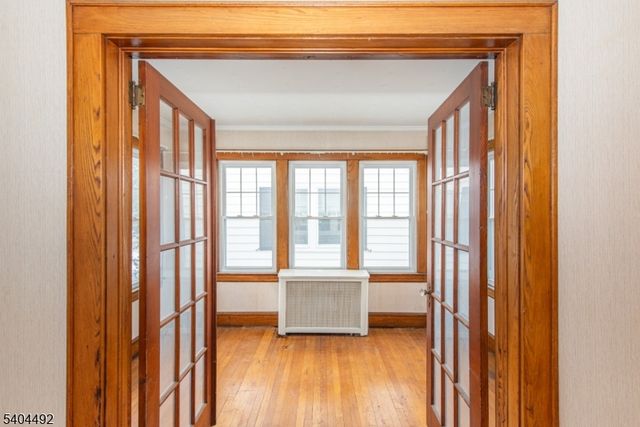 32 Walker Ave, Morristown Town, NJ 07960