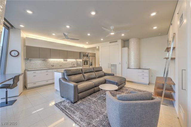 3726 Las Vegas Boulevard 1002, Las Vegas, NV 89158