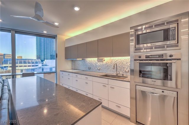 3726 Las Vegas Boulevard 1002, Las Vegas, NV 89158