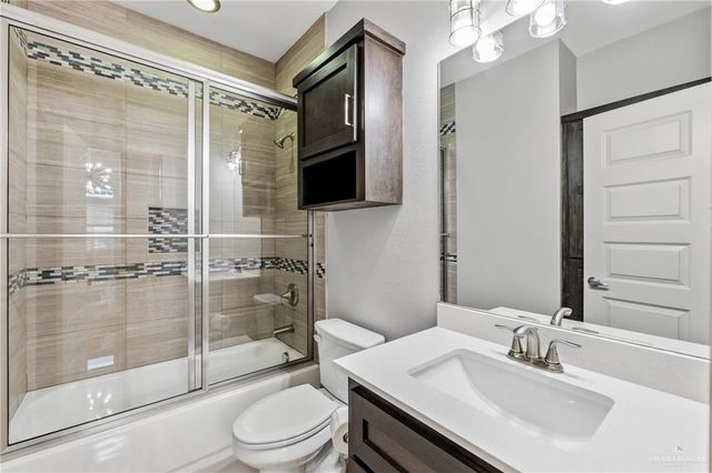 921 Casa Blanca Drive, Edinburg, TX 78539