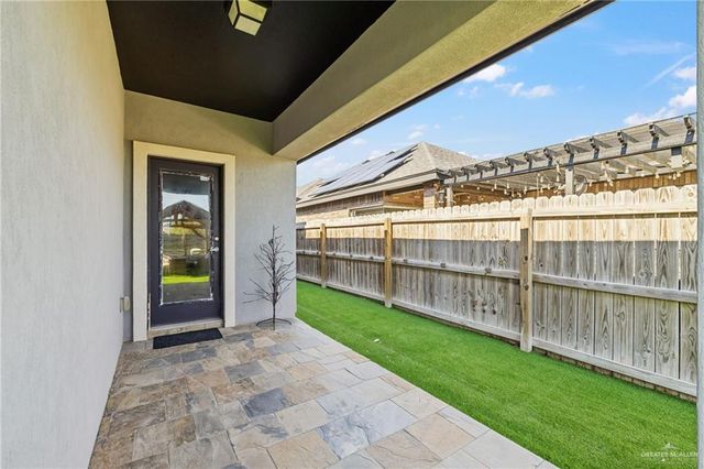 921 Casa Blanca Drive, Edinburg, TX 78539