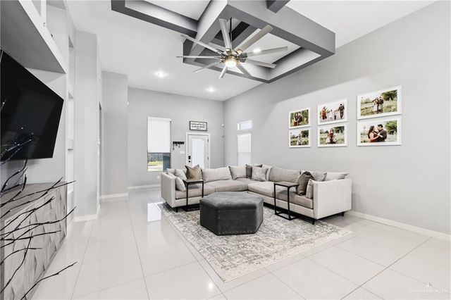 921 Casa Blanca Drive, Edinburg, TX 78539