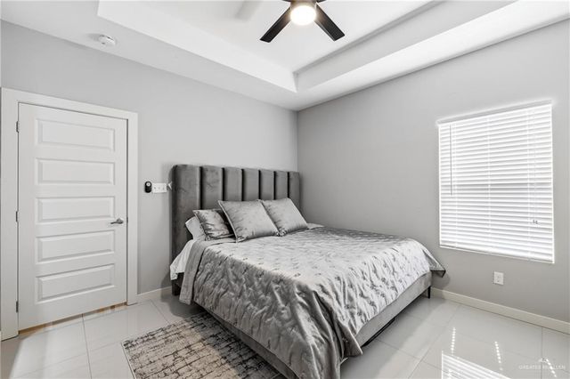 921 Casa Blanca Drive, Edinburg, TX 78539