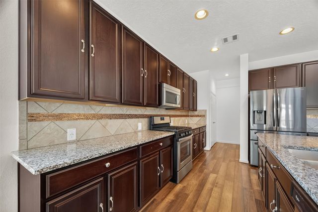 13019 Foxwood Creek Lane, Houston, TX 77044