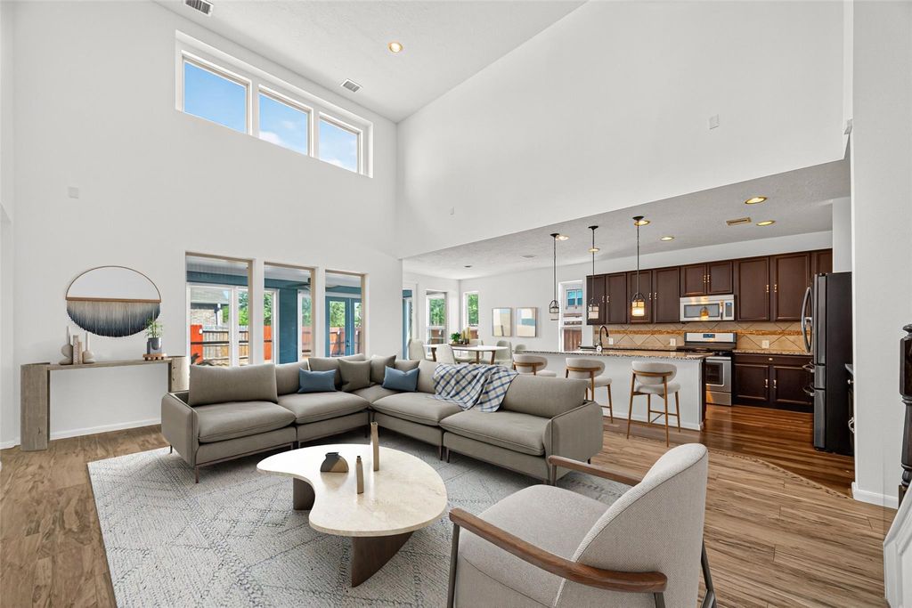 13019 Foxwood Creek Lane, Houston, TX 77044