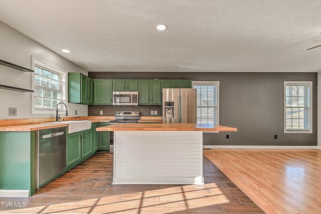 426 Neal Drive, Bluff City, TN 37618