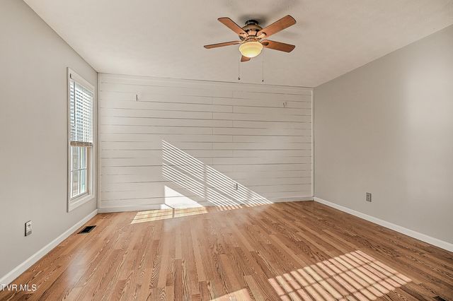 426 Neal Drive, Bluff City, TN 37618