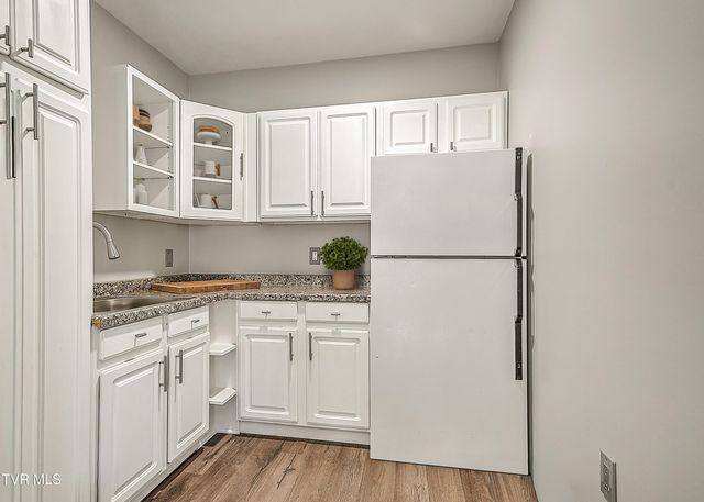 426 Neal Drive, Bluff City, TN 37618