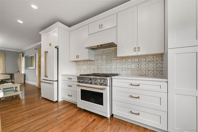 70 Connecticut Avenue, Massapequa, NY 11758